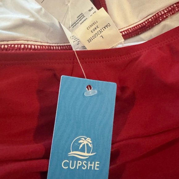 NWT CUPSHE V Neck One Piece Swimsuit Halter Backless Ruched Tummy Control, Large - Picture 9 of 9